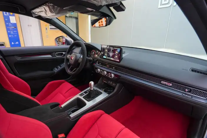 Honda Civic Imported 2023 Model 420TURBO TYPE R – фото 8
