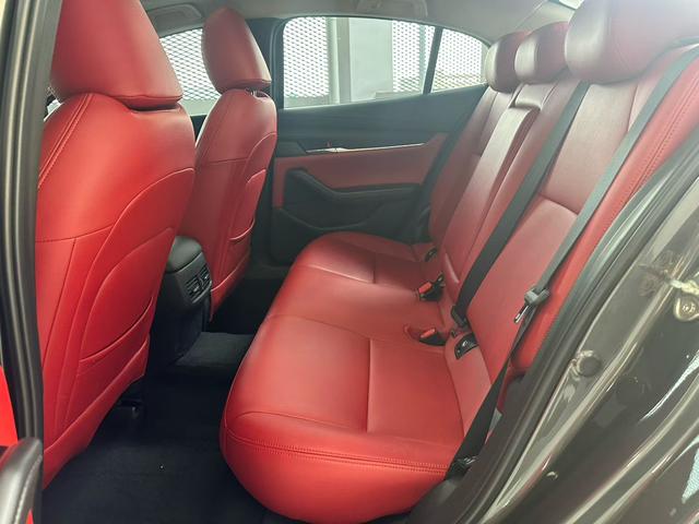 Mazda3 Axela 2023 2.0L Automatic Premium Edition – фото 6