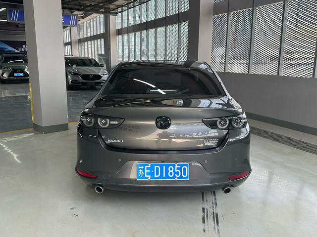 Mazda3 Axela 2023 2.0L Automatic Premium Edition – фото 9