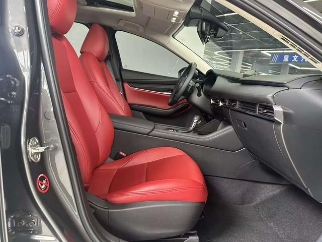 Mazda3 Axela 2023 2.0L Automatic Premium Edition – фото 16