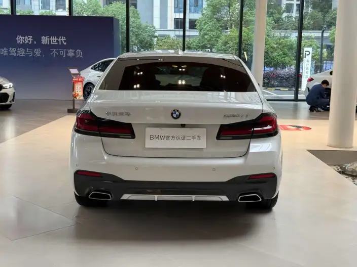 BMW 5 Series 2022 Model Facelift II 530Li Exclusive Model M Sports Set – фото 5