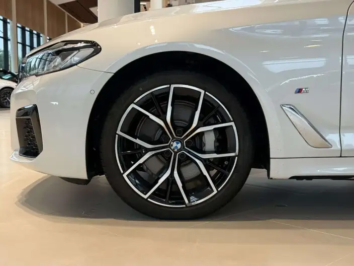 BMW 5 Series 2022 Model Facelift II 530Li Exclusive Model M Sports Set – фото 8