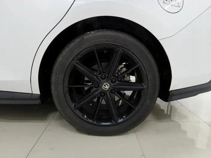 Changan UNI-V 2022 Model 1.5T Noble Model – фото 9