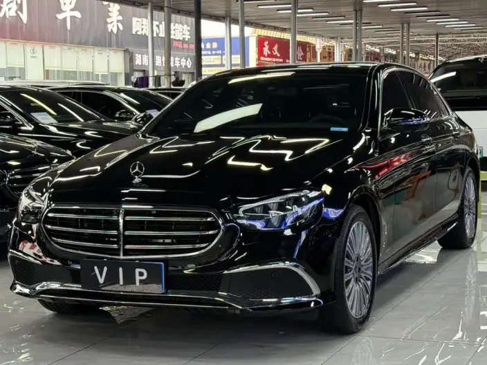 Mercedes-Benz E-Class 2023 Model E 300 L Fashion Model sedan – фото 1