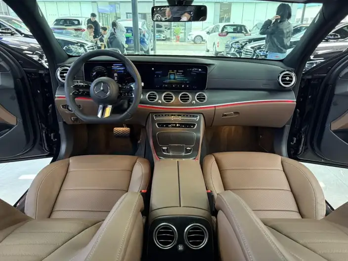 Mercedes-Benz E-Class 2023 Model E 300 L Fashion Model sedan – фото 8