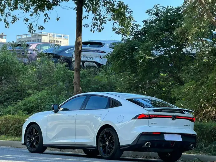 Changan UNI-V 2023 Model 1.5T Noble Model