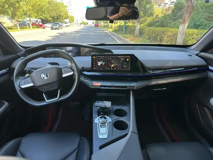 Changan UNI-V 2023 Model 1.5T Noble Model – фото 7