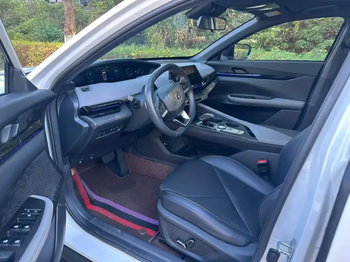 Changan UNI-V 2023 Model 1.5T Noble Model – фото 8