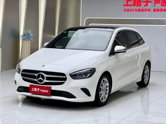 Mercedes-Benz B-Class 2021 Model B 200 Fashion Model – фото 1