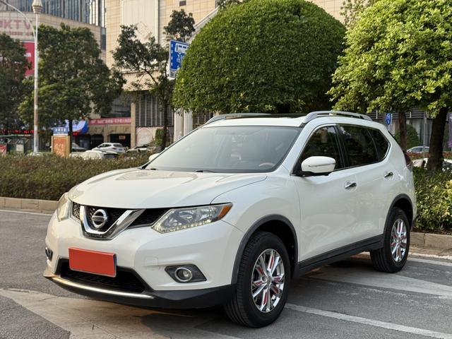 Nissan X-Trail 2014 2.0L CVT Comfort 2WD – фото 1