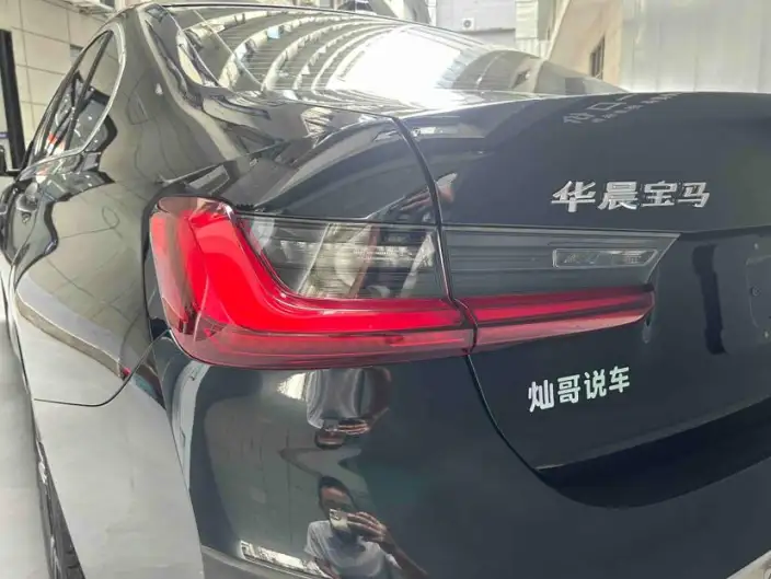 BMW 3 Series 2023 Model 325i M Sports Set – фото 3