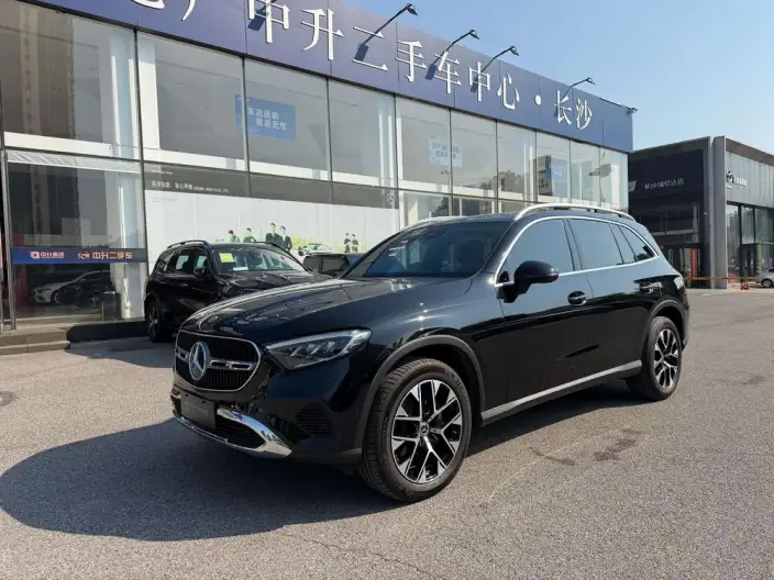 Mercedes-Benz GLC 2023 Model GLC 260 L 4MATIC Dynamic Model 5 seat – фото 1