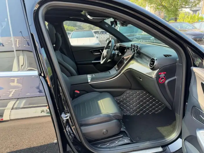 Mercedes-Benz GLC 2023 Model GLC 260 L 4MATIC Dynamic Model 5 seat – фото 6