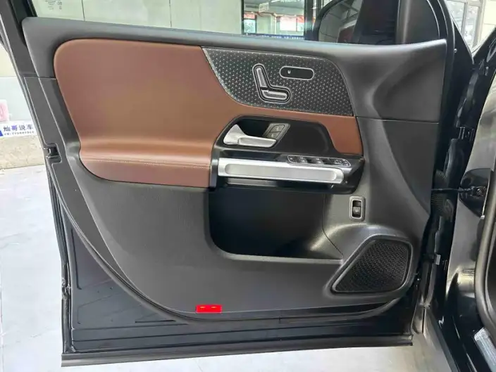 Mercedes-Benz GLB 2023 Model GLB 220 Fashion Model – фото 7