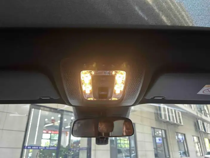 Mercedes-Benz GLB 2023 Model GLB 220 Fashion Model – фото 9