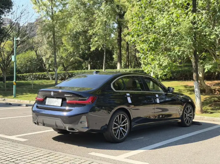 BMW 3 Series 2023 Model 325Li M Sports Set – фото 6