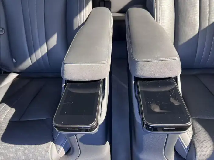 HONGQI HQ9 PHEV 2024 Model 4WD Deluxe Edition – фото 10
