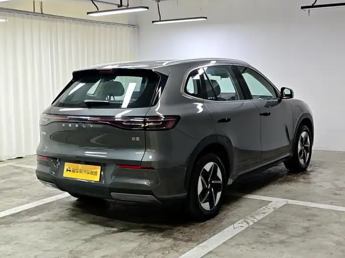 Geely Galaxy E5 2026 Model 610km Tiggo + Edition – фото 7