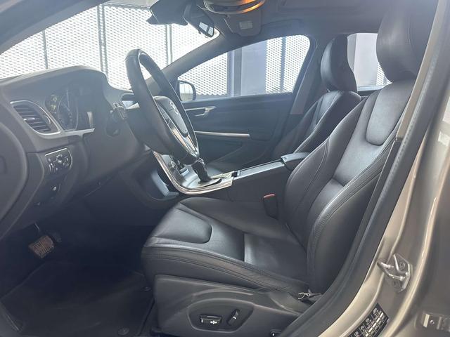 Volvo S60 2015 S60L 2.0T Intelligent Far – фото 8