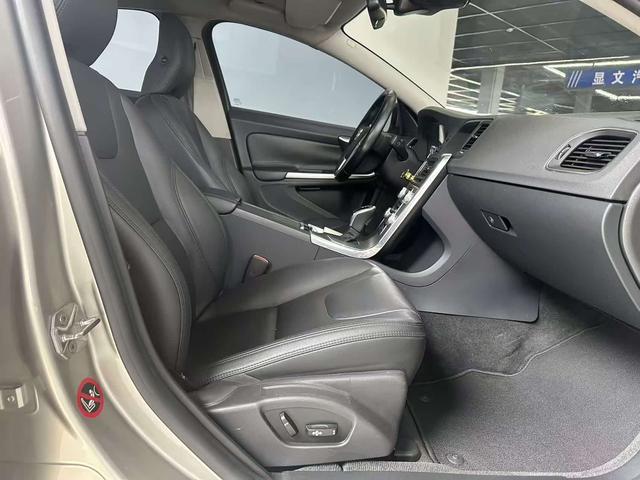 Volvo S60 2015 S60L 2.0T Intelligent Far – фото 12
