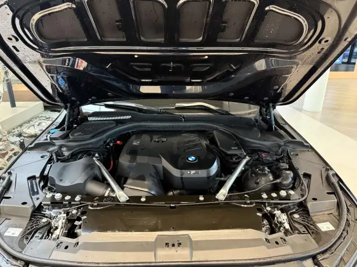 BMW 5 Series 2025 Model 530Li Exclusive Model M Sports Set – фото 7