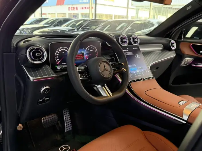 Mercedes-Benz GLC 2024 Model GLC 300 L 4MATIC Luxury Model 7 seat – фото 8