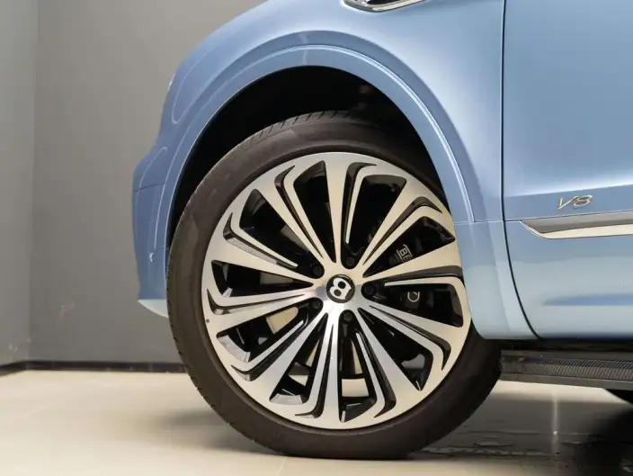 Bentayga 2022 Model 4.0T V8 – фото 7