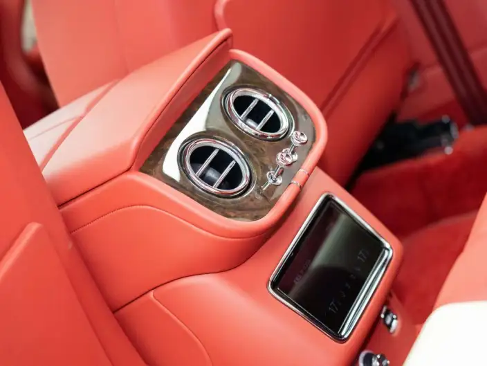 Bentayga 2022 Model 4.0T V8 – фото 9