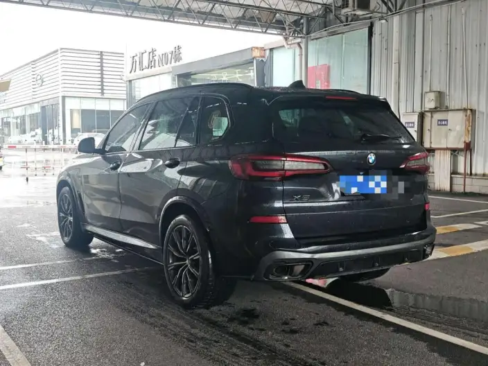 BMW X5 2022 Model xDrive 30Li Exclusive Model M Sports Set – фото 4