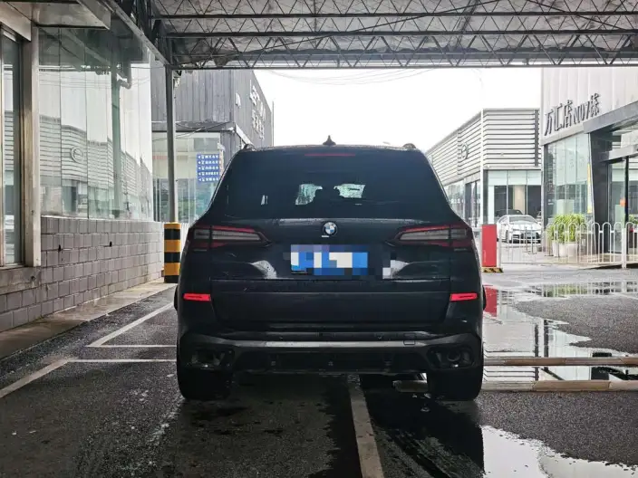 BMW X5 2022 Model xDrive 30Li Exclusive Model M Sports Set – фото 5