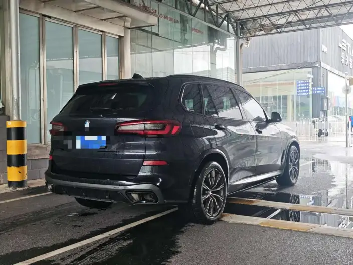 BMW X5 2022 Model xDrive 30Li Exclusive Model M Sports Set – фото 6