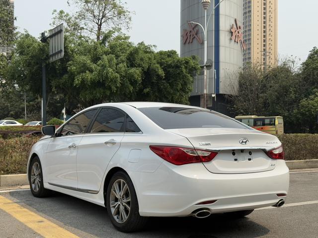 Hyundai Sonata 8th Gen 2015 модификация Classic 2.4L автоматическое Leading version National V – фото 5