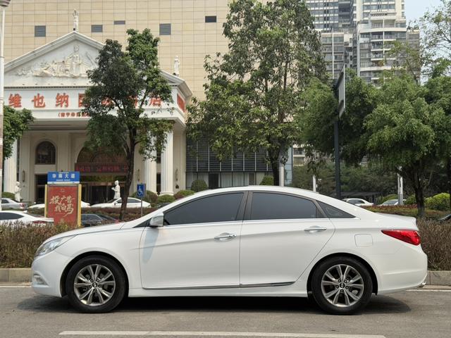 Hyundai Sonata 8th Gen 2015 модификация Classic 2.4L автоматическое Leading version National V – фото 6