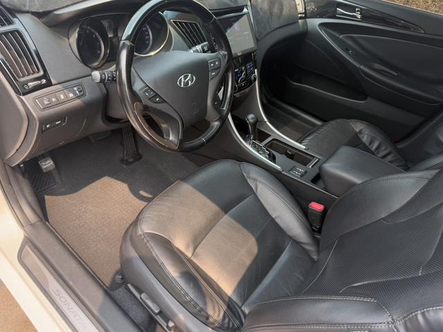 Hyundai Sonata 8th Gen 2015 модификация Classic 2.4L автоматическое Leading version National V – фото 8