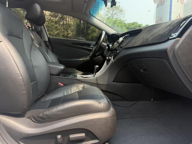Hyundai Sonata 8th Gen 2015 модификация Classic 2.4L автоматическое Leading version National V – фото 9