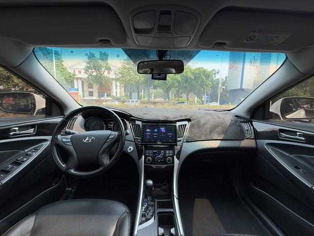 Hyundai Sonata 8th Gen 2015 модификация Classic 2.4L автоматическое Leading version National V – фото 10