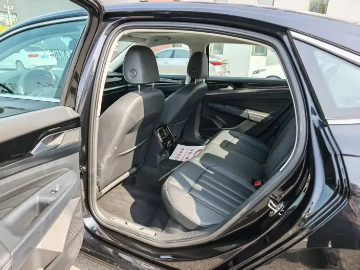 Volkswagen Passat PHEV 2025 Model 430PHEV Hybrid Business Edition – фото 10