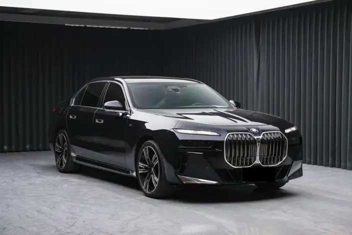 BMW 7 Series 2023 Model 740Li Exclusive Model M Sports Set