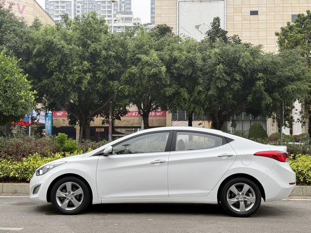 Hyundai Elantra LD 2013 1.6L Automatic Leading – фото 11