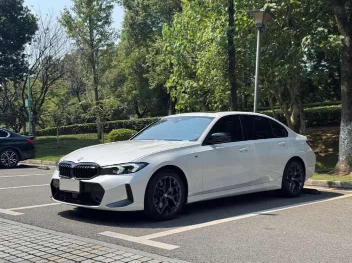 BMW 3 Series 2025 Model 330Li M Sports Night Set
