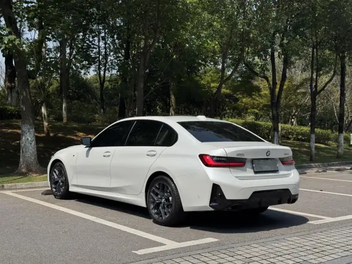 BMW 3 Series 2025 Model 330Li M Sports Night Set