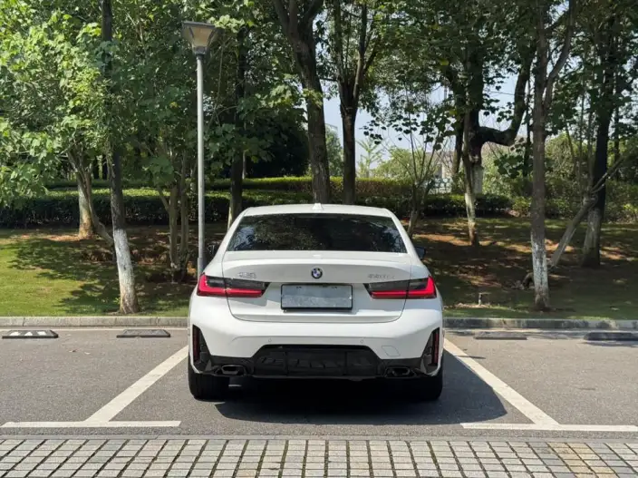 BMW 3 Series 2025 Model 330Li M Sports Night Set – фото 5