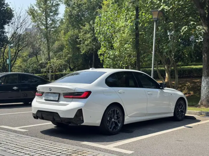 BMW 3 Series 2025 Model 330Li M Sports Night Set – фото 6