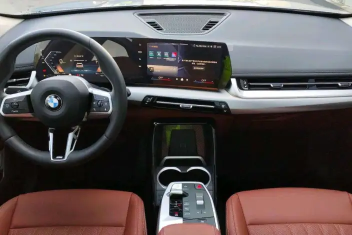 BMW X1 2026 Model sDrive25Li M Sports Set – фото 9
