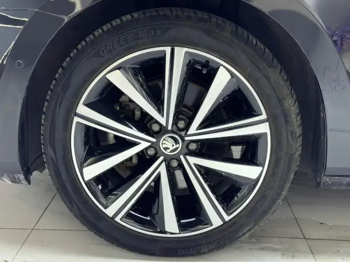 Skoda Superb 2024 Model TSI280 DSG Exclusive Edition – фото 8