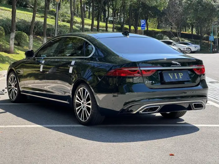 Jaguar XFL 2024 Model 2.0T P250 2WD Exclusive Deluxe Edition