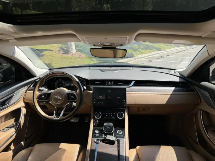 Jaguar XFL 2024 Model 2.0T P250 2WD Exclusive Deluxe Edition – фото 7