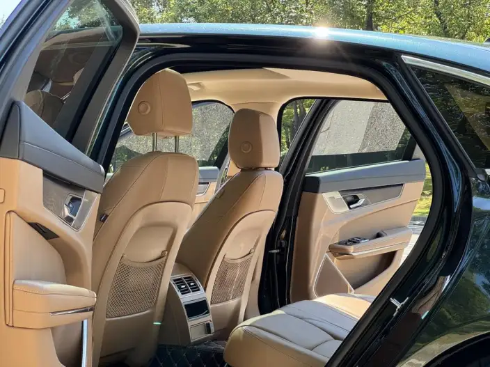 Jaguar XFL 2024 Model 2.0T P250 2WD Exclusive Deluxe Edition – фото 10