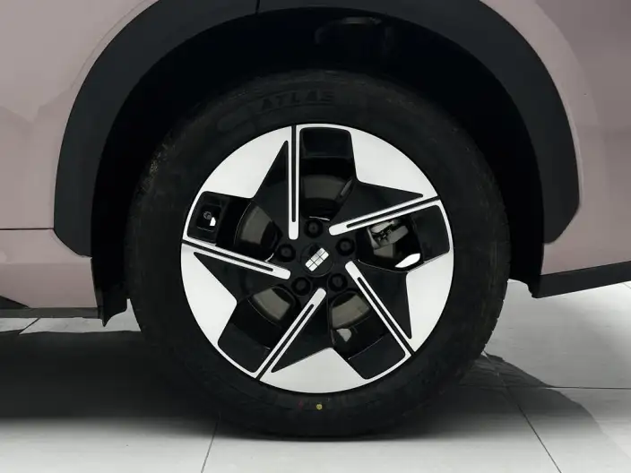 Geely Galaxy E5 2026 Model 610km Tiggo + Edition – фото 9