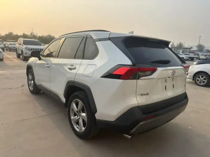 Toyota RAV4 2021 Model 2.0L CVT 2WD Fashion Plus Edition – фото 5